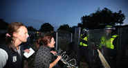 UK, Mass Dale Farm walkout: "you can't take away our dignity"